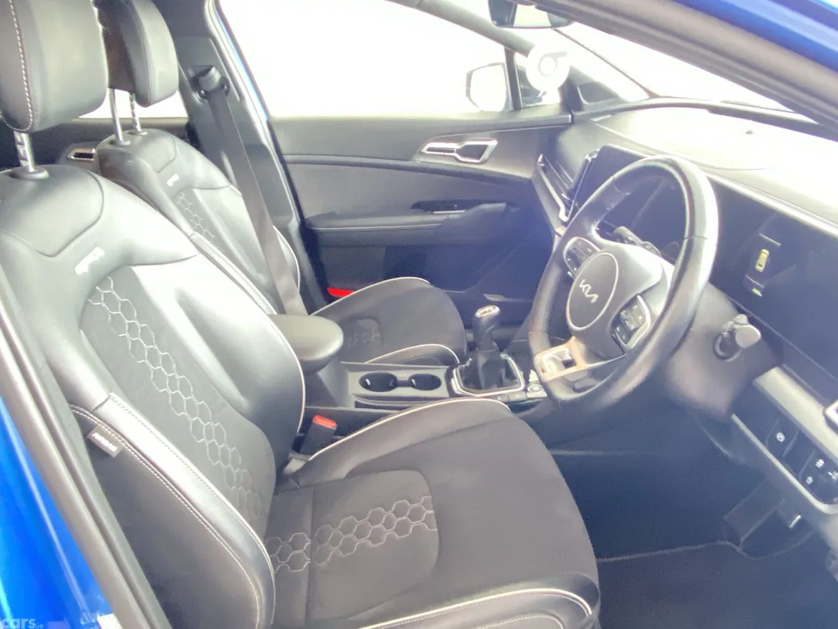 Kia Sportage SUV, Petrol, 2024, Blue
