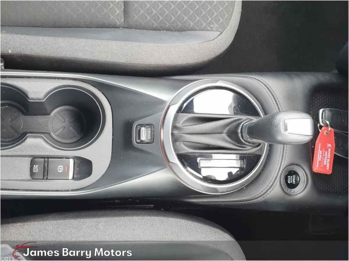 Nissan Juke SUV, Petrol, 2024, White