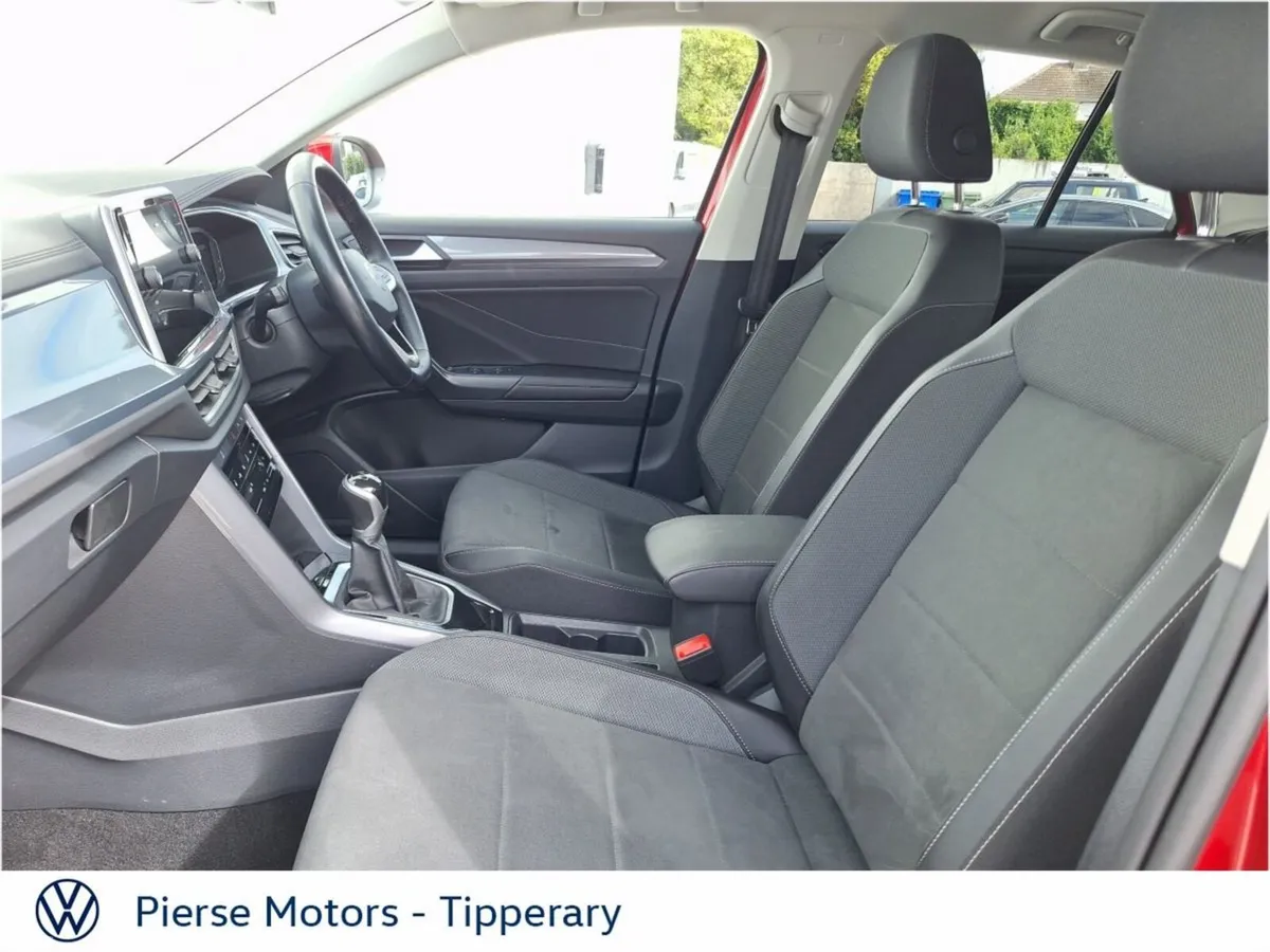 Volkswagen T-Roc SUV, Petrol, 2024, Red