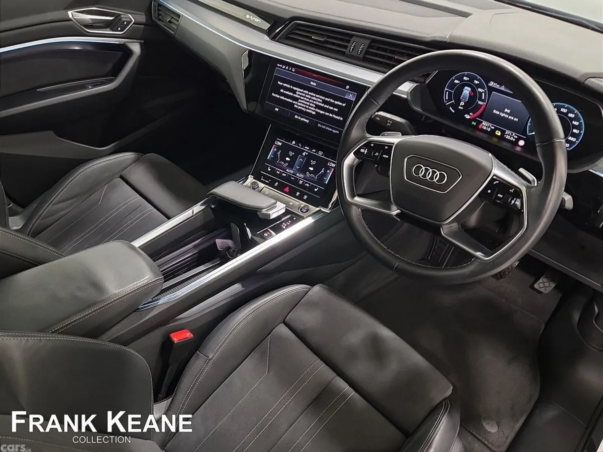 Audi Q8 Hatchback, Electric, 2023, Grey
