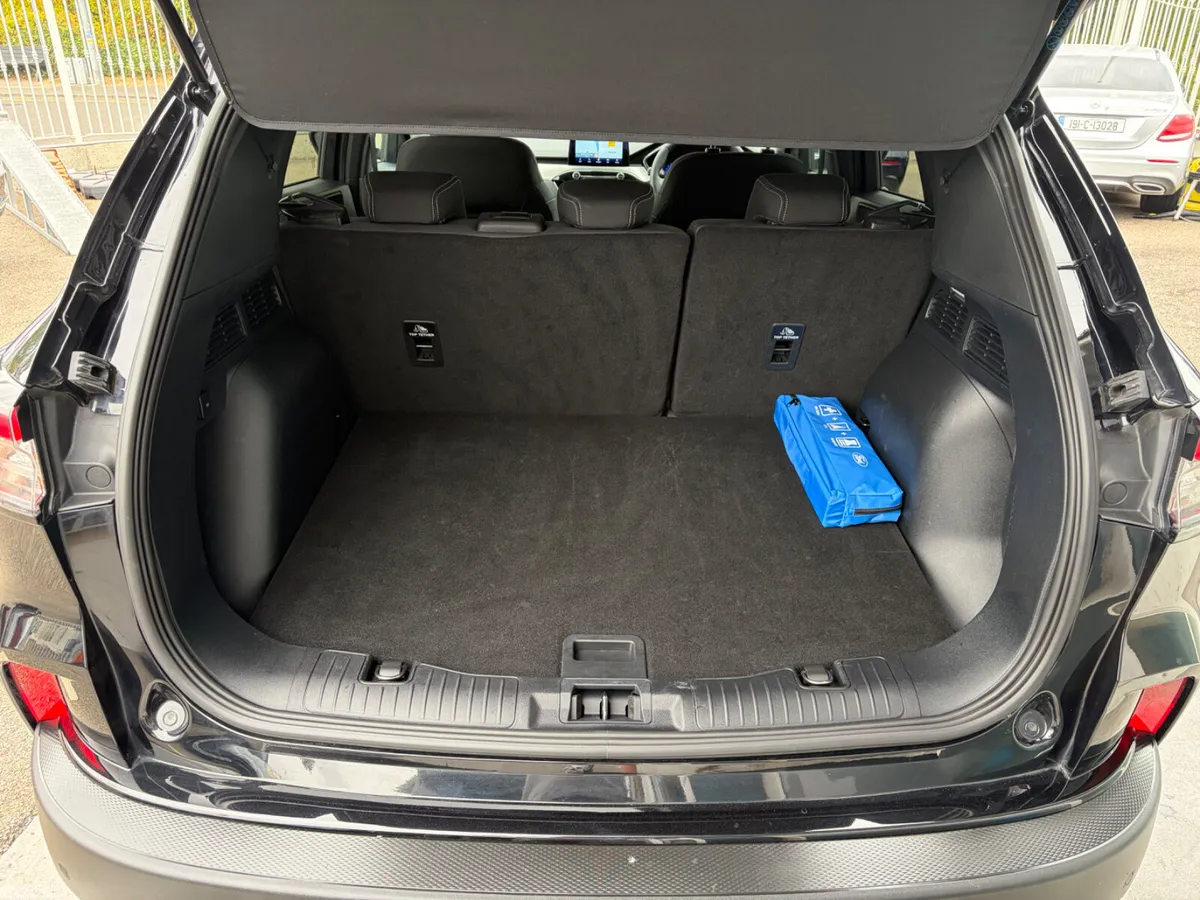 Ford Kuga SUV, Diesel, 2022, Black