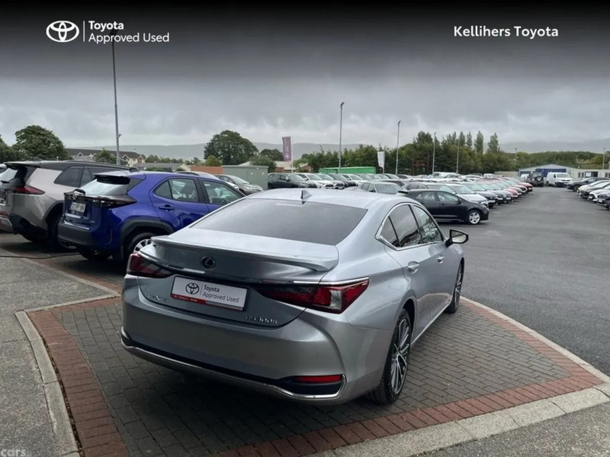 Lexus ES Saloon, Petrol Hybrid, 2023, Grey