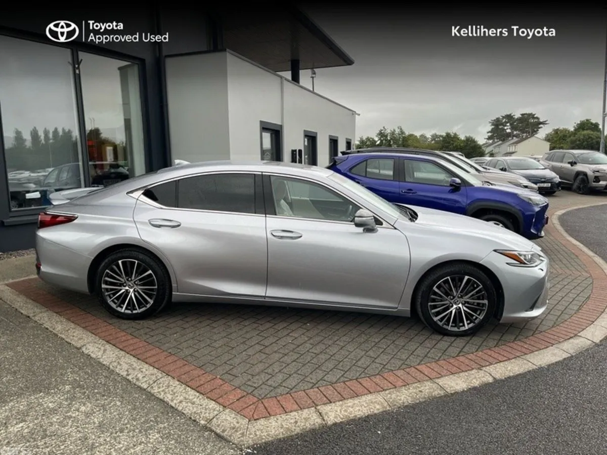 Lexus ES Saloon, Petrol Hybrid, 2023, Grey
