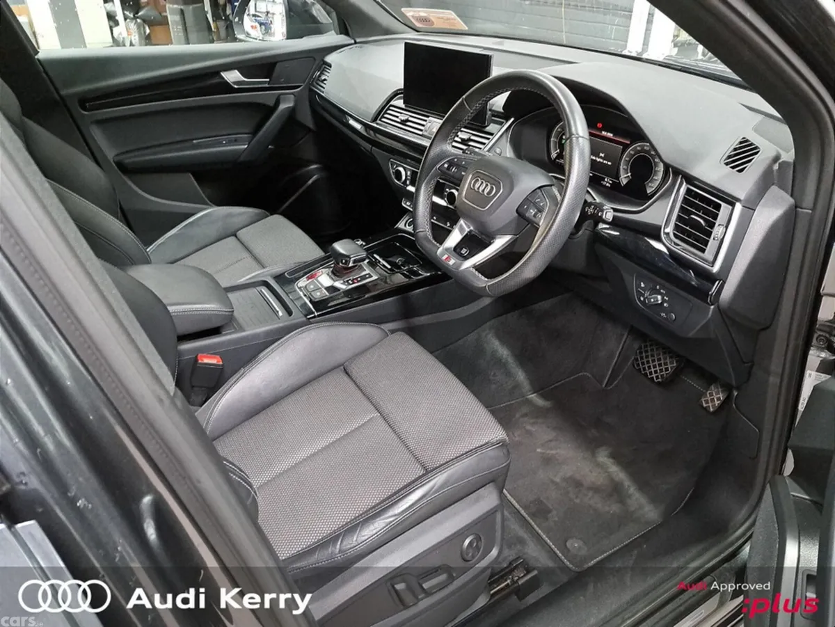 Audi Q5 Hatchback, Petrol Plug-in Hybrid, 2023, Grey