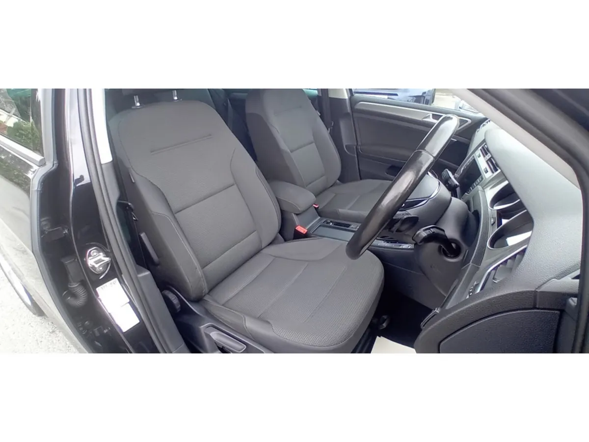 Volkswagen Golf Hatchback, Petrol, 2017, Black