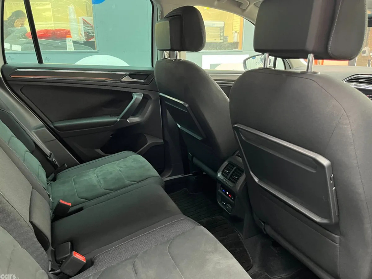 Volkswagen Tiguan SUV, Petrol, 2018, White
