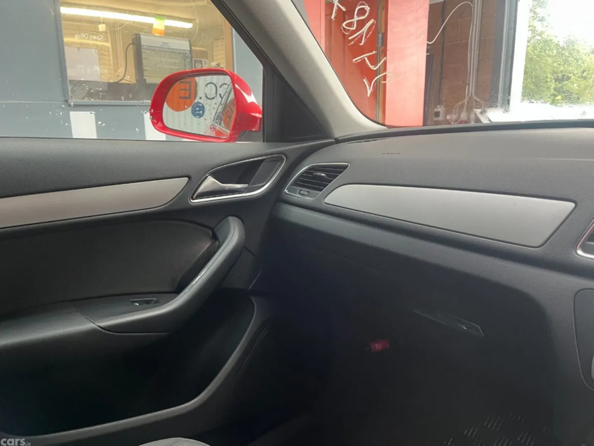 Audi Q3 SUV, Petrol, 2015, Red