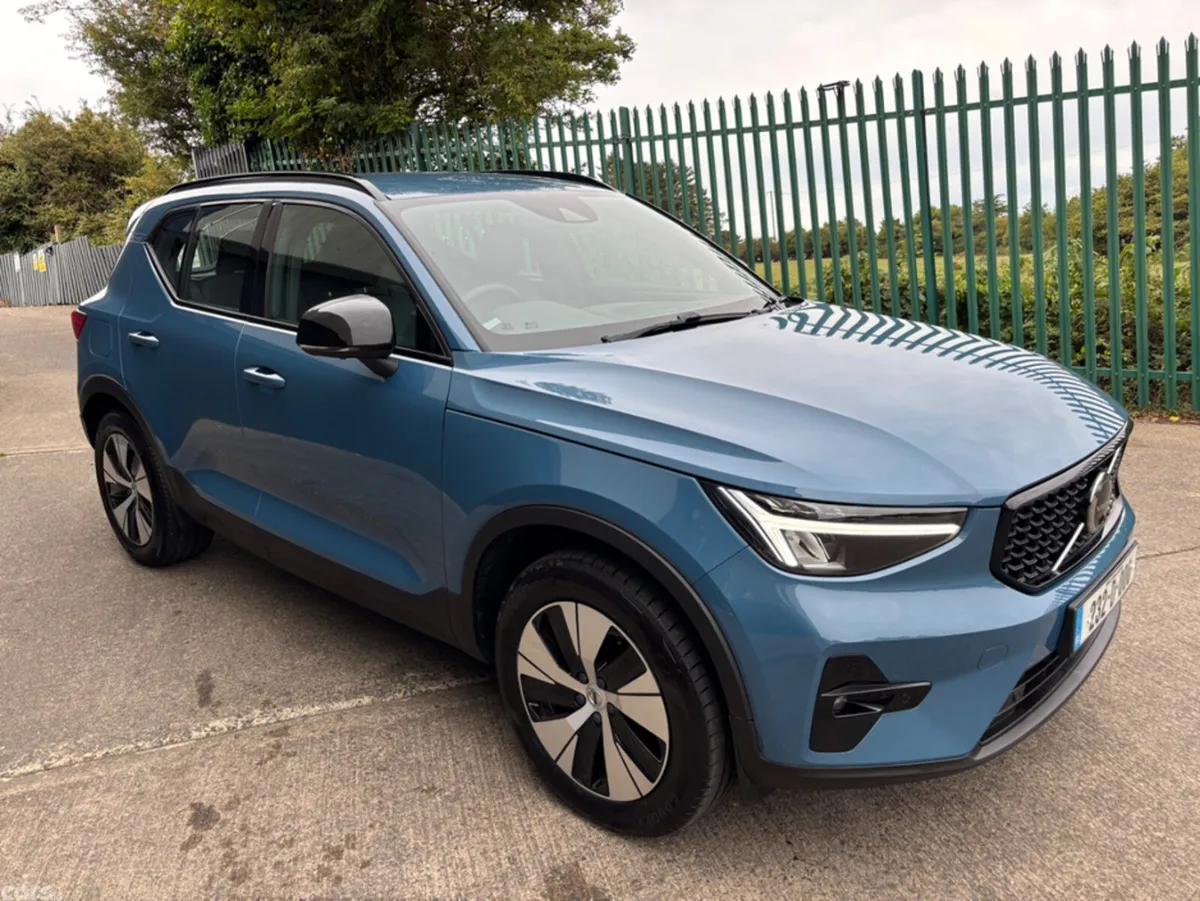 Volvo XC40 SUV, Petrol Plug-in Hybrid, 2023, Grey
