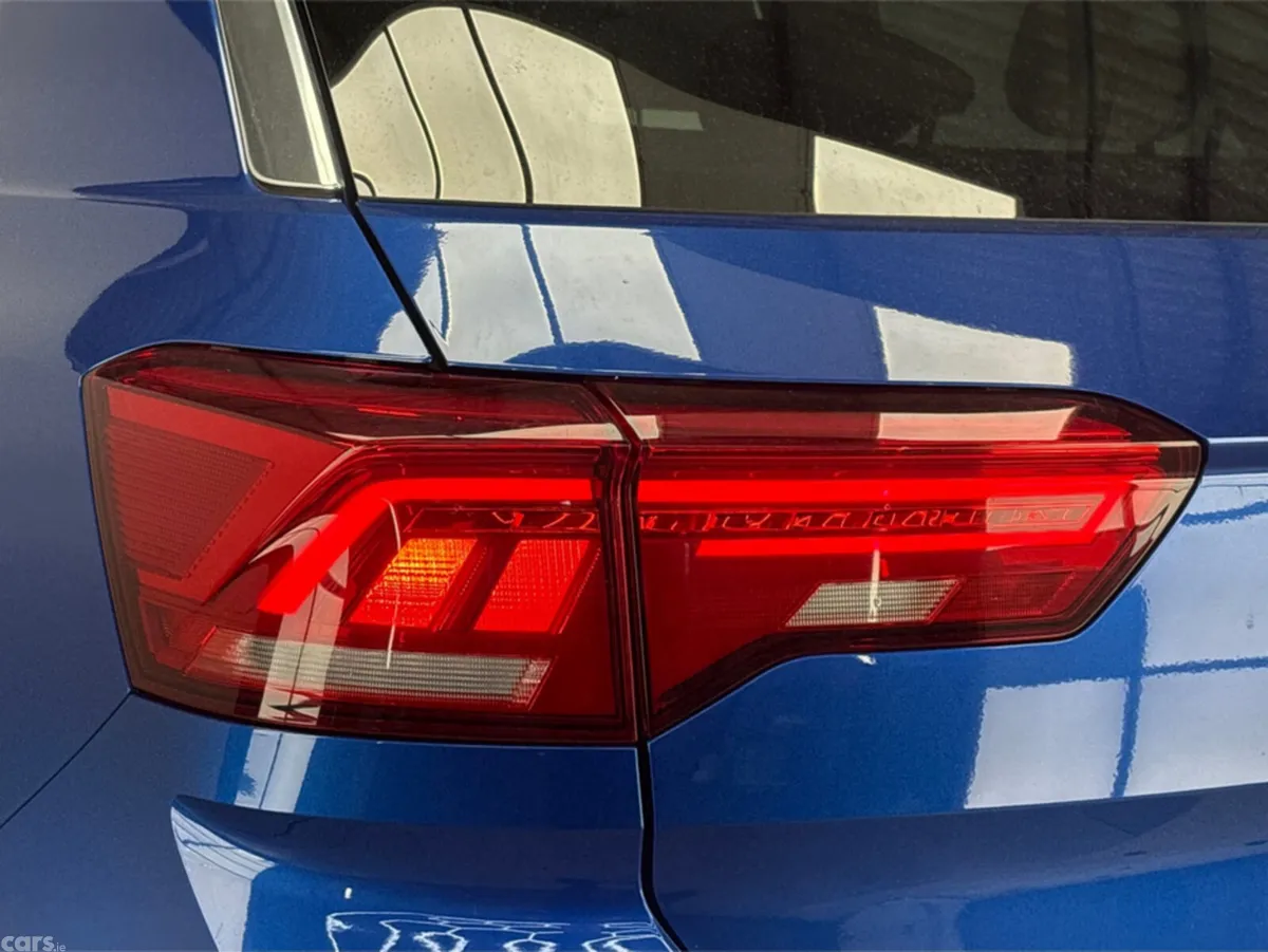 Volkswagen T-Roc Estate, Petrol, 2022, Blue