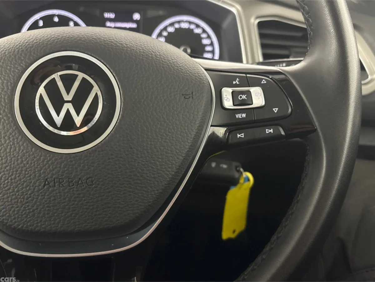 Volkswagen T-Roc Estate, Petrol, 2022, Blue