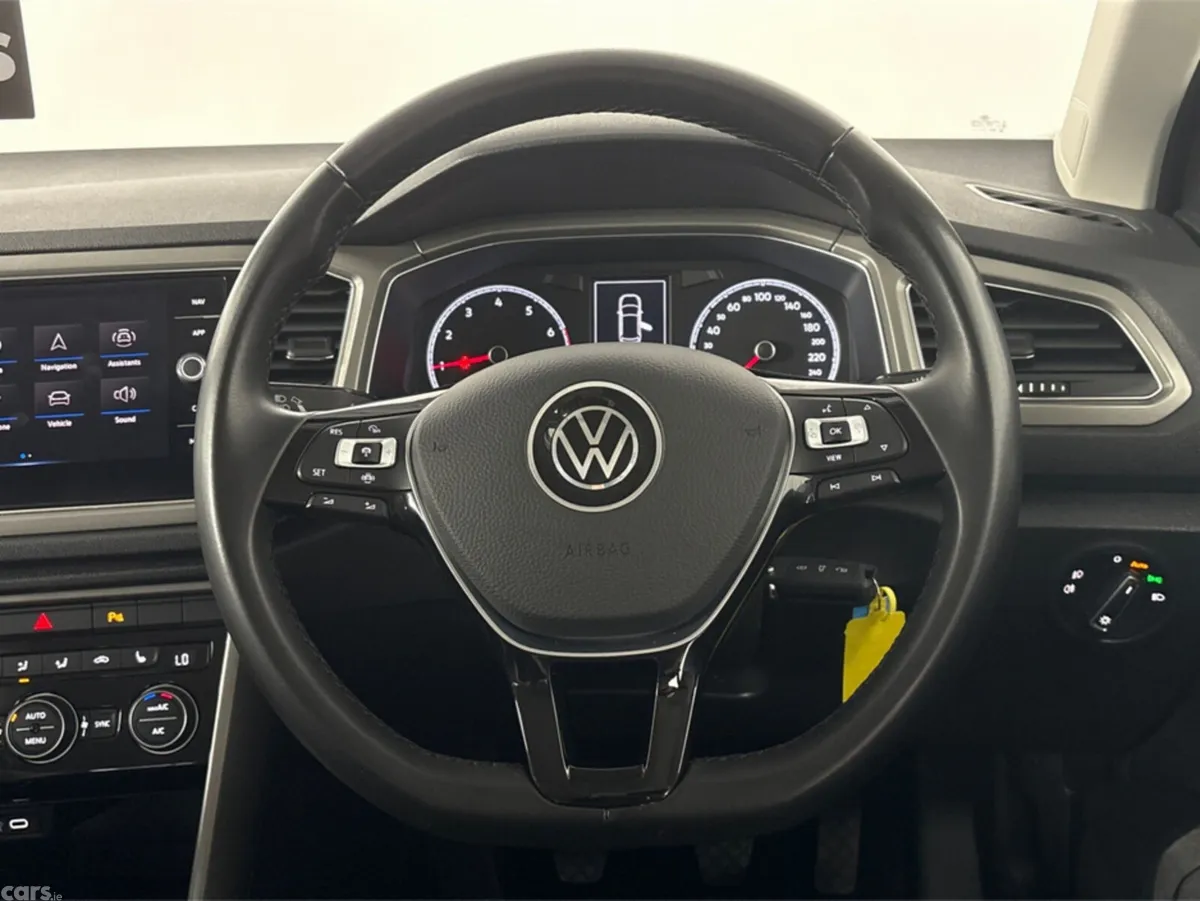 Volkswagen T-Roc Estate, Petrol, 2022, Blue