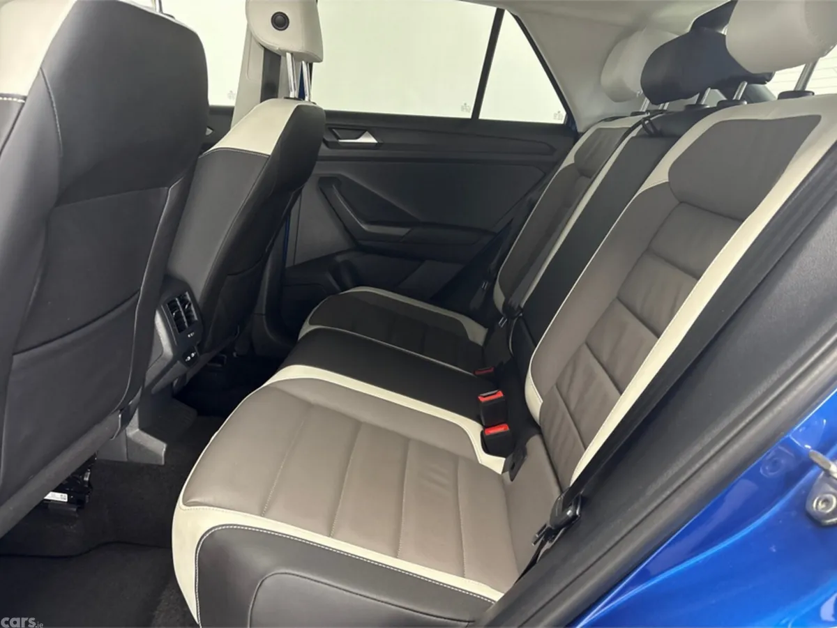 Volkswagen T-Roc Estate, Petrol, 2022, Blue