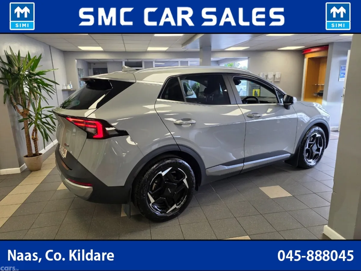Kia Sportage MPV, Diesel, 2025, Grey