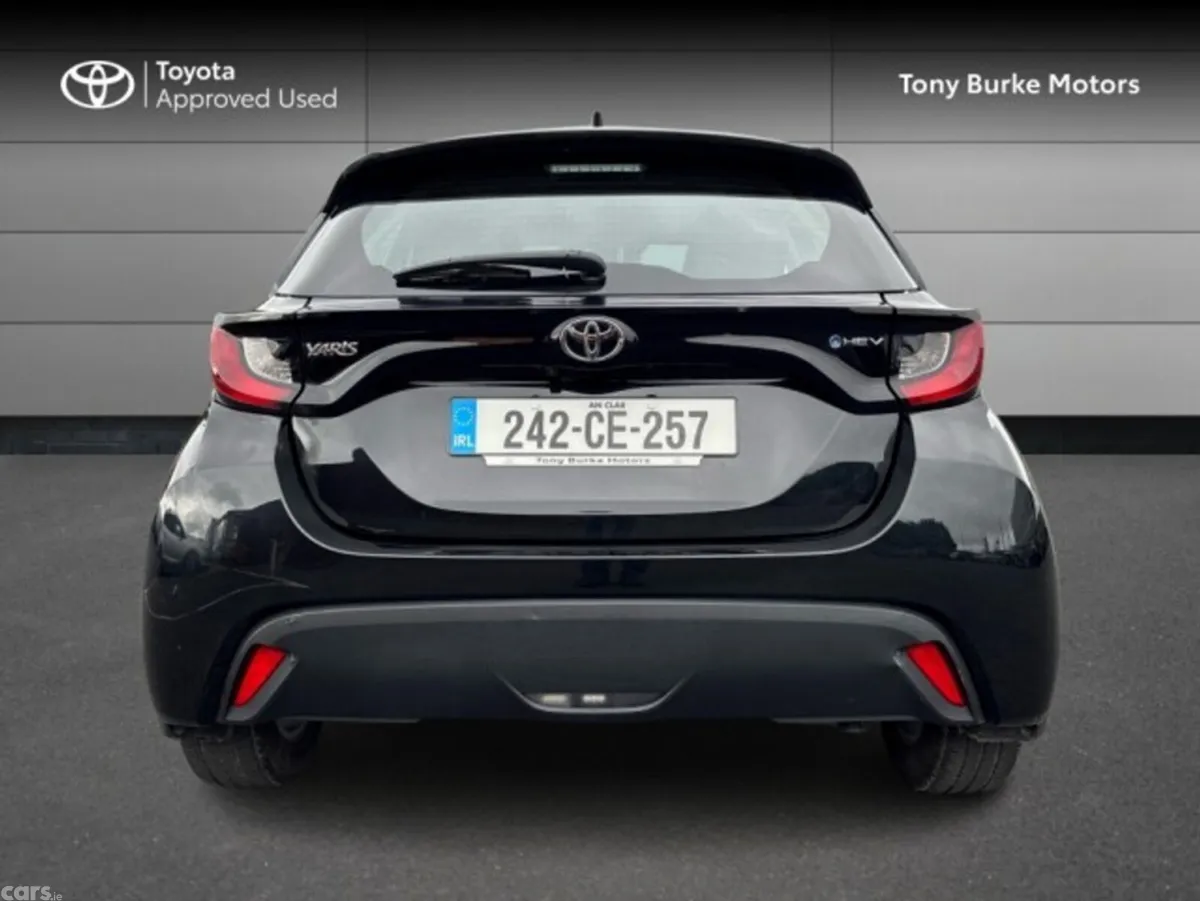 Toyota Yaris Hatchback, Petrol Hybrid, 2024, Black