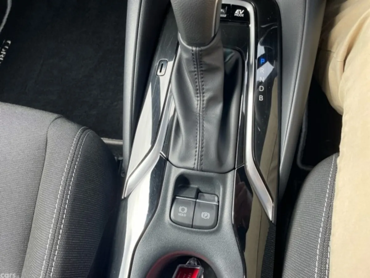Toyota Corolla Hatchback, Petrol Hybrid, 2024, Silver