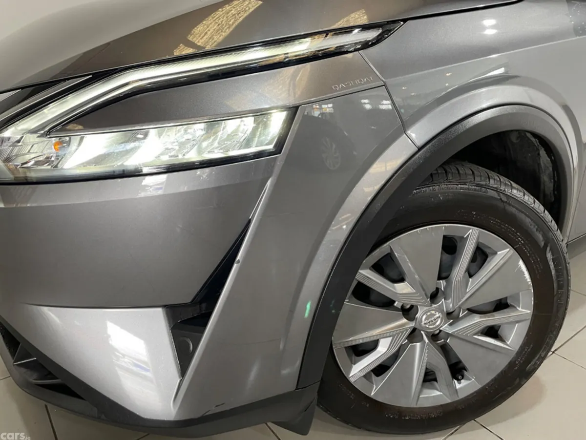 Nissan Qashqai MPV, Petrol, 2022, Grey