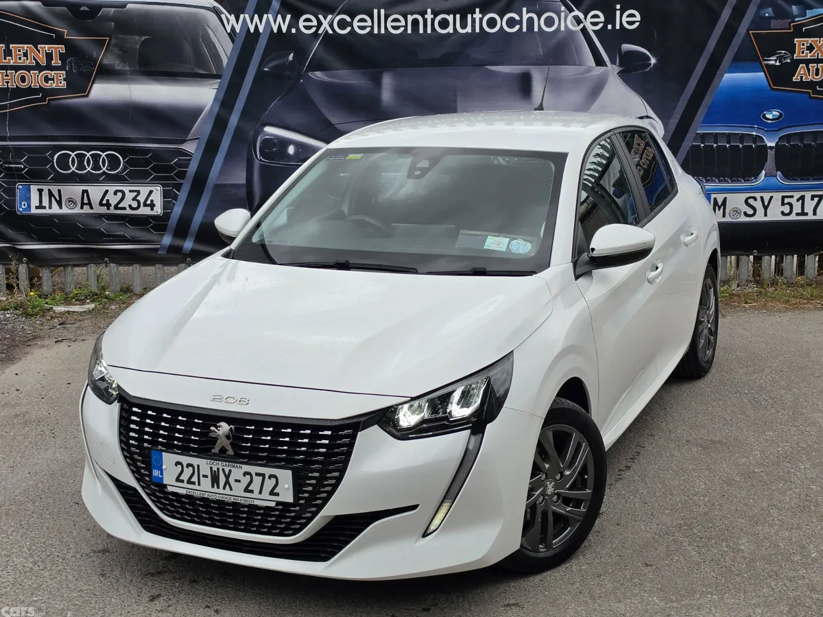 Peugeot 208 Hatchback, Petrol, 2022, White