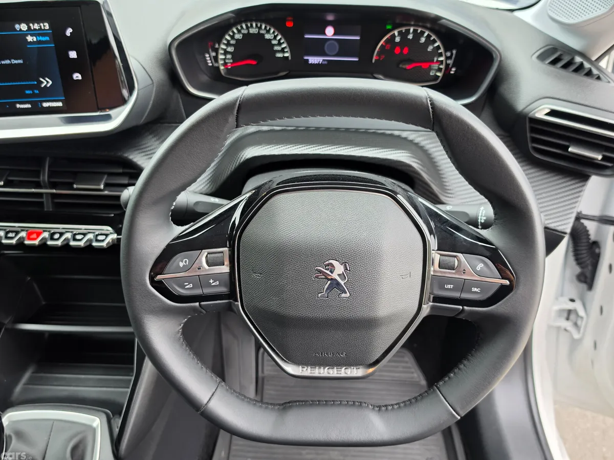 Peugeot 208 Hatchback, Petrol, 2022, White