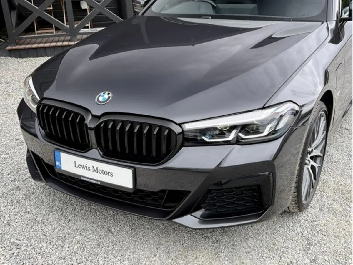 BMW 5-Series Saloon, Petrol Plug-in Hybrid, 2021, Grey