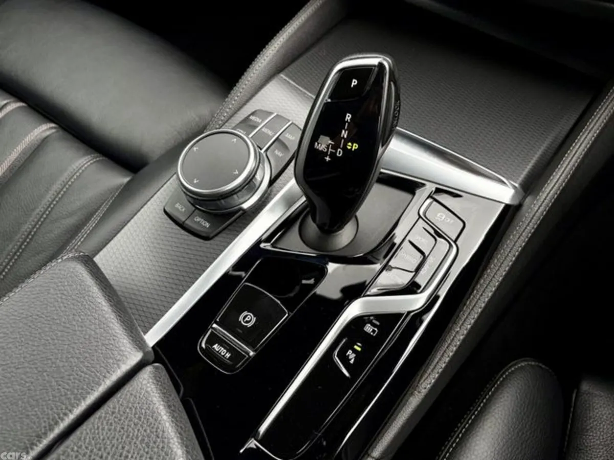 BMW 5-Series Saloon, Petrol Plug-in Hybrid, 2021, Grey