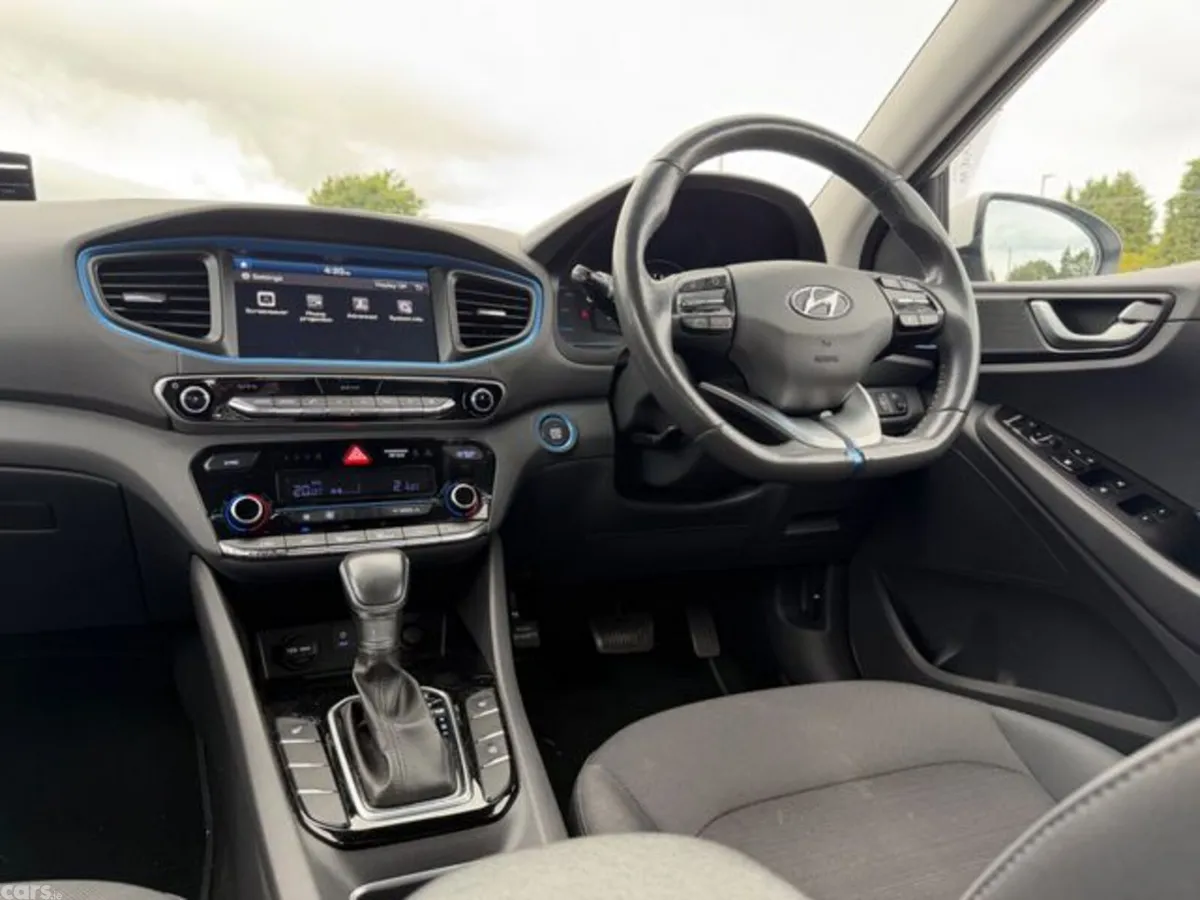 Hyundai IONIQ Hatchback, Petrol Hybrid, 2018, White