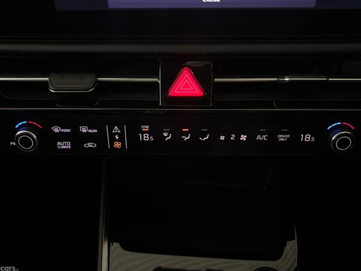 Kia Niro MPV, Petrol Plug-in Hybrid, 2023, Blue