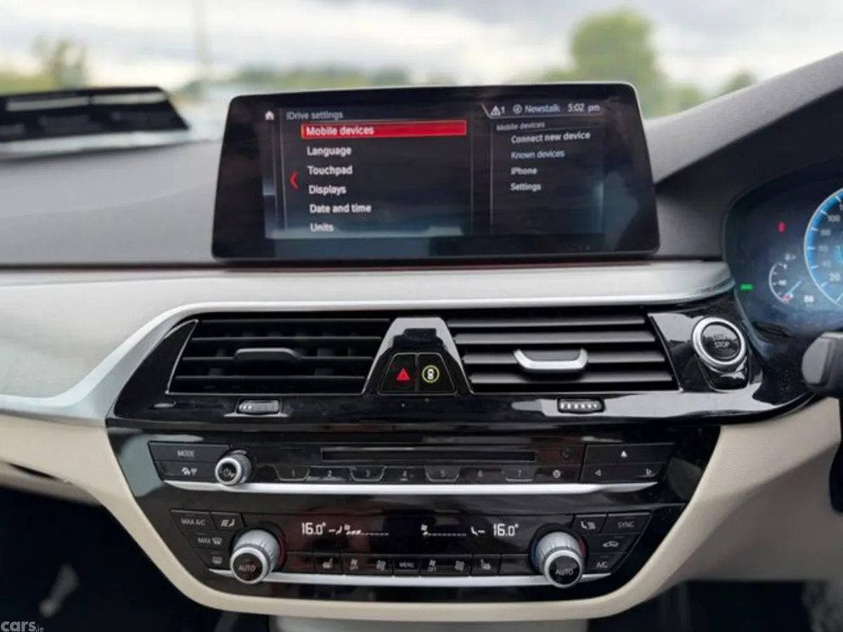 BMW 5-Series Saloon, Petrol Plug-in Hybrid, 2019, Blue