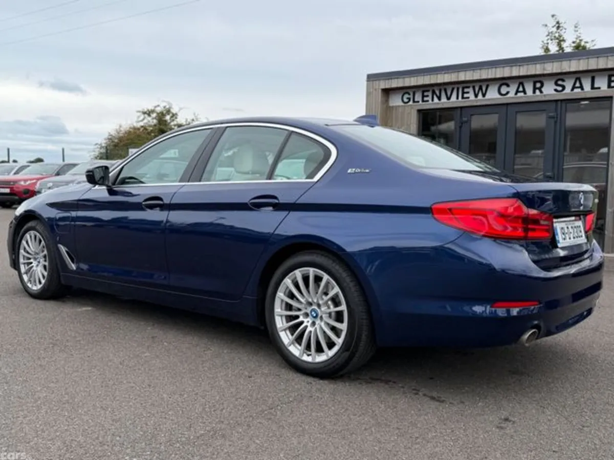 BMW 5-Series Saloon, Petrol Plug-in Hybrid, 2019, Blue