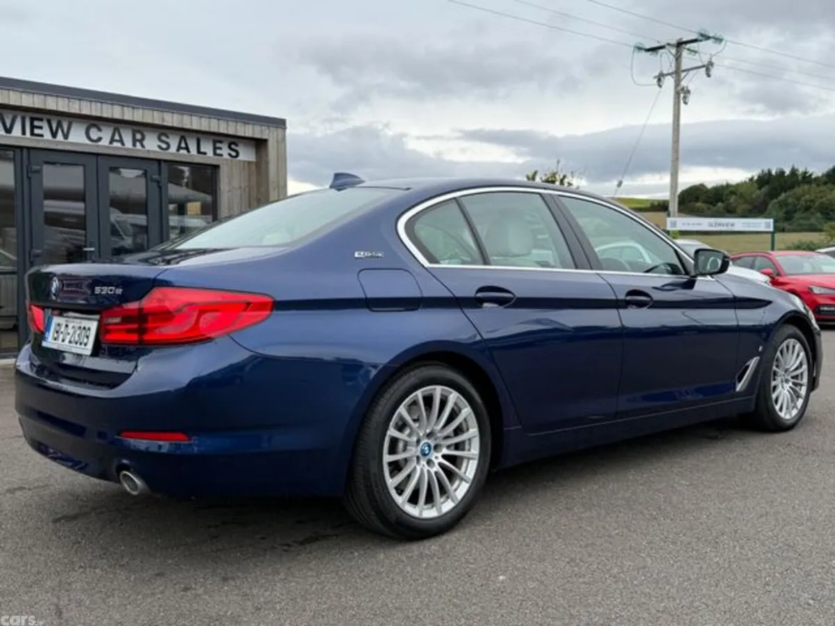 BMW 5-Series Saloon, Petrol Plug-in Hybrid, 2019, Blue