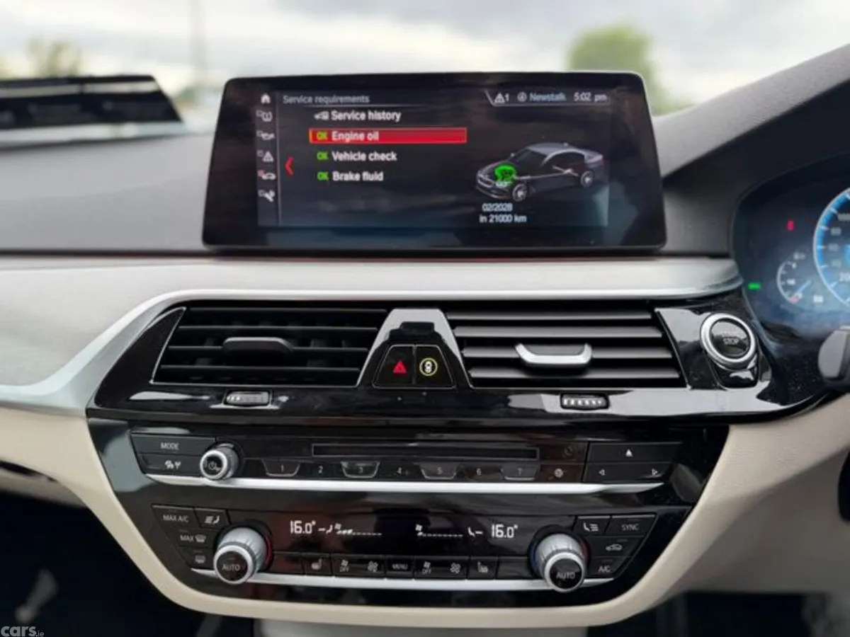 BMW 5-Series Saloon, Petrol Plug-in Hybrid, 2019, Blue