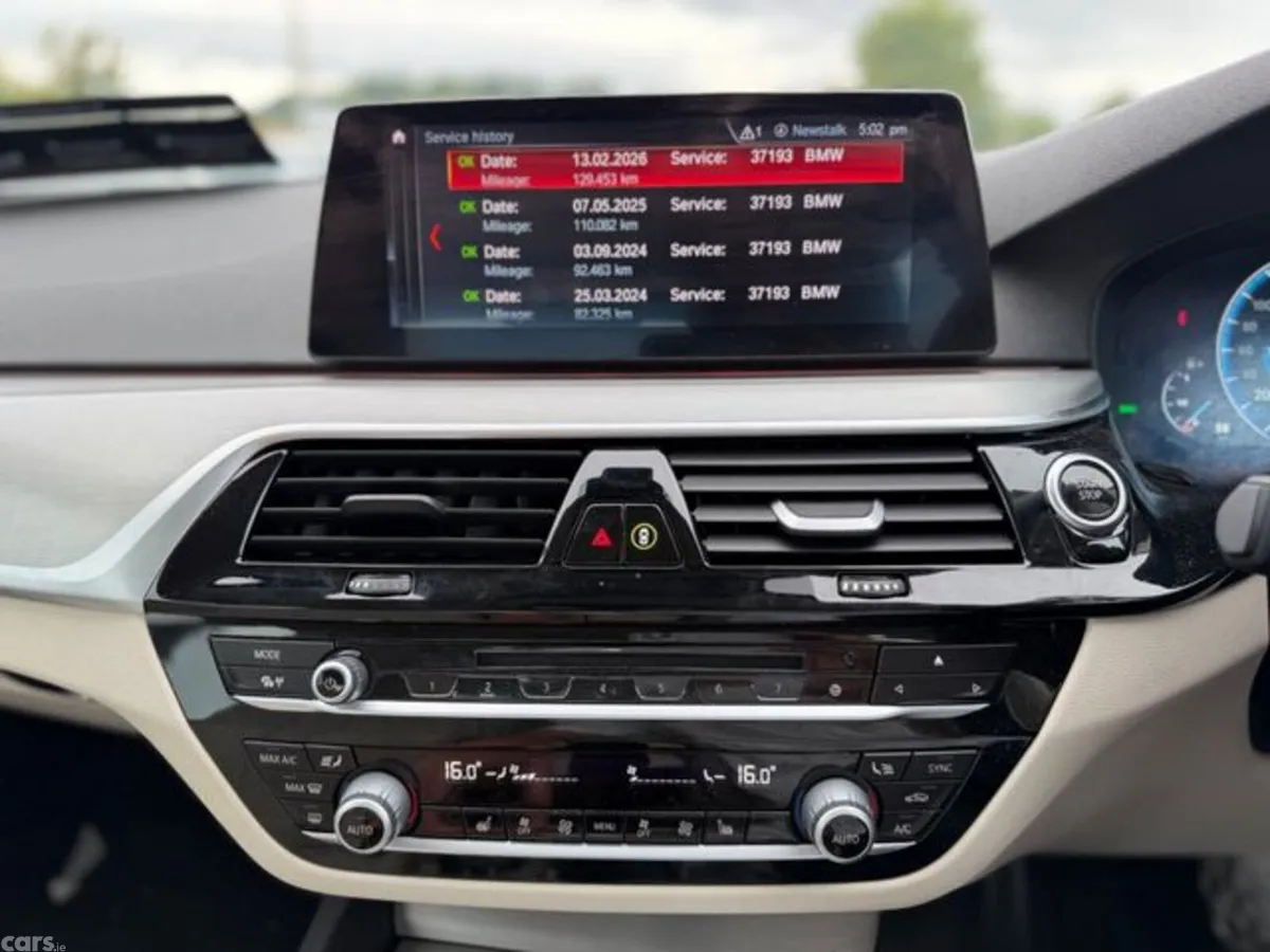 BMW 5-Series Saloon, Petrol Plug-in Hybrid, 2019, Blue