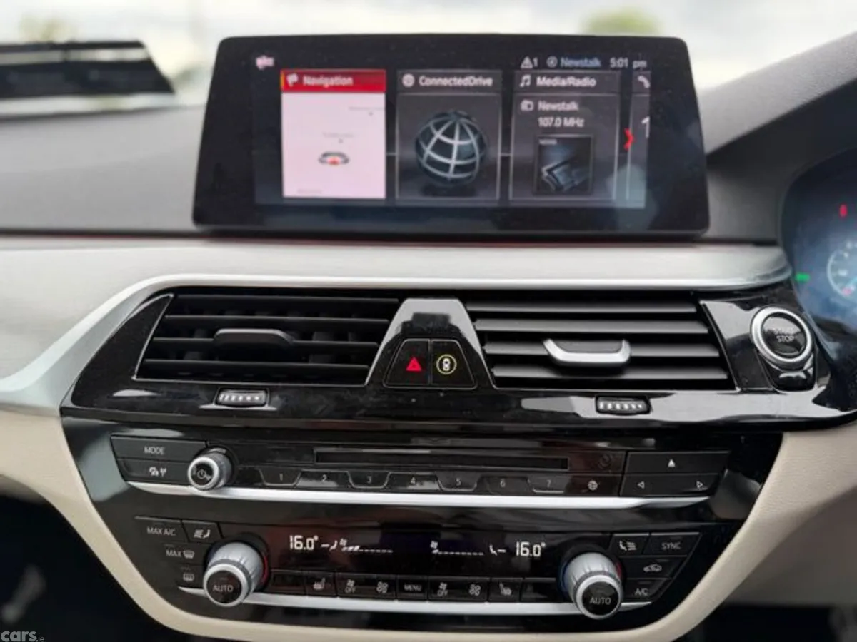 BMW 5-Series Saloon, Petrol Plug-in Hybrid, 2019, Blue