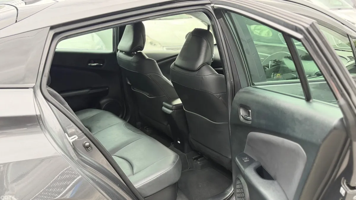 Toyota Prius Hatchback, Petrol Hybrid, 2021, Grey