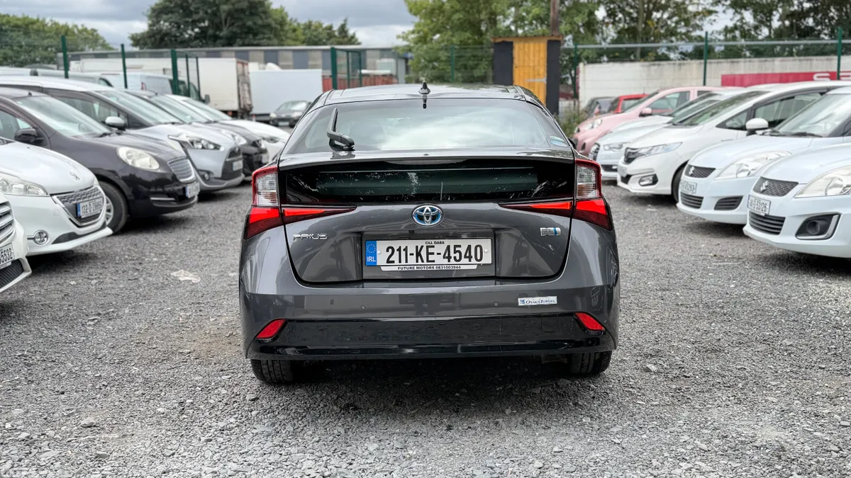 Toyota Prius Hatchback, Petrol Hybrid, 2021, Grey