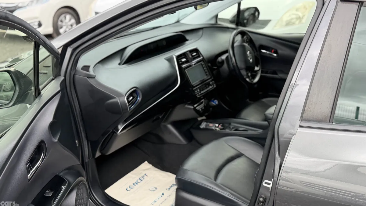 Toyota Prius Hatchback, Petrol Hybrid, 2021, Grey