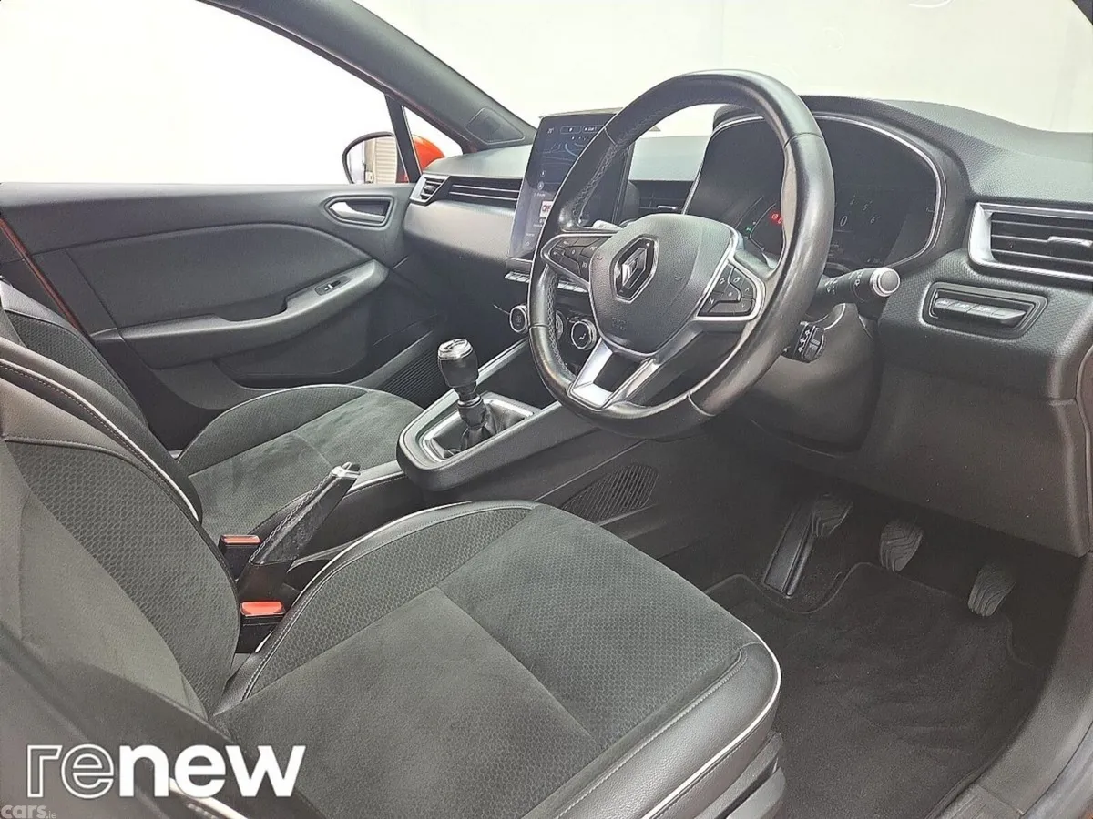 Renault Clio Hatchback, Petrol, 2021, Orange
