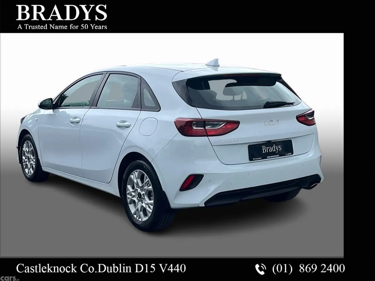Kia Ceed Hatchback, Diesel, 2023, White