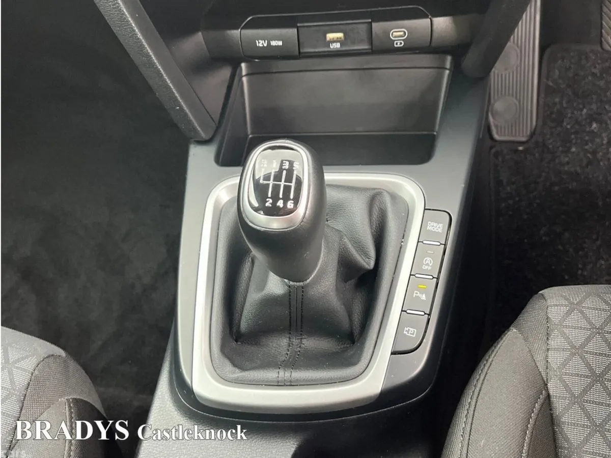 Kia Ceed Hatchback, Diesel, 2023, White