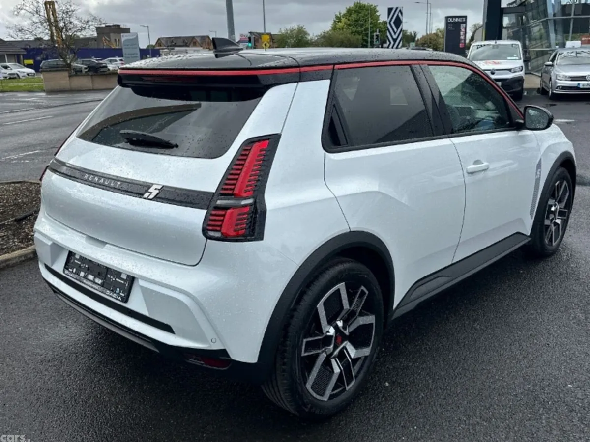 Renault 5 Hatchback, Electric, 2027, White