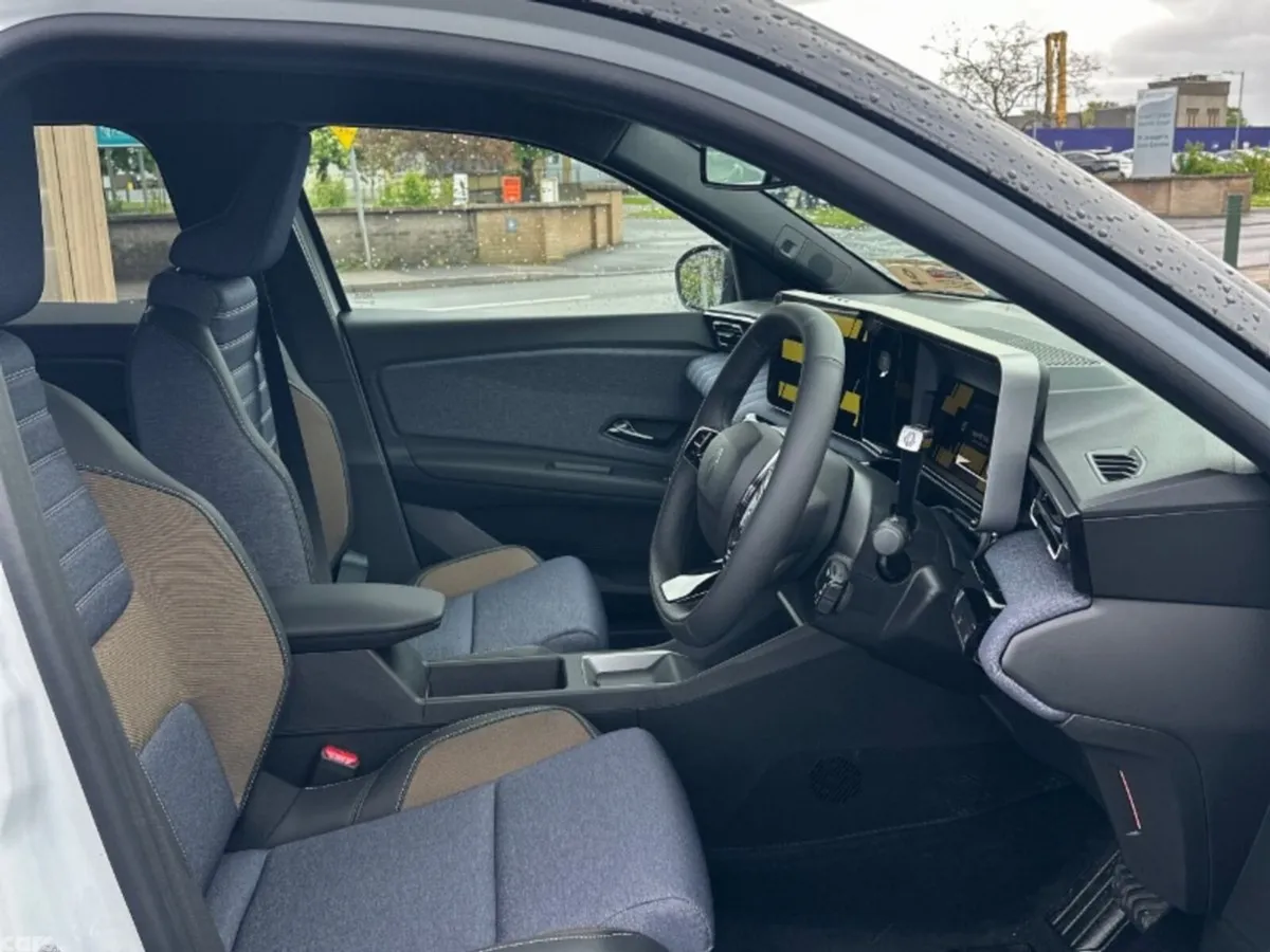 Renault 5 Hatchback, Electric, 2027, White