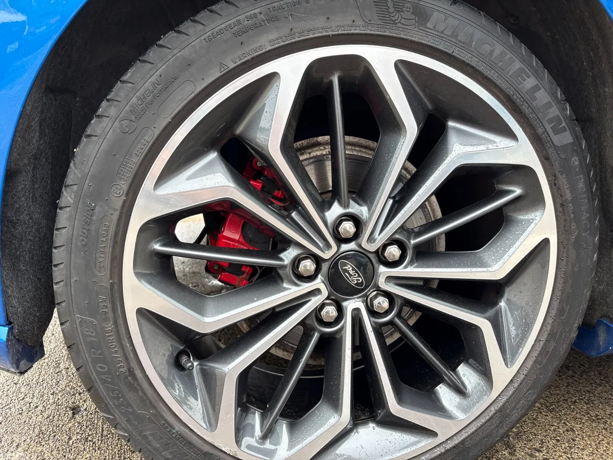 Ford Focus Hatchback, Petrol, 2024, Blue