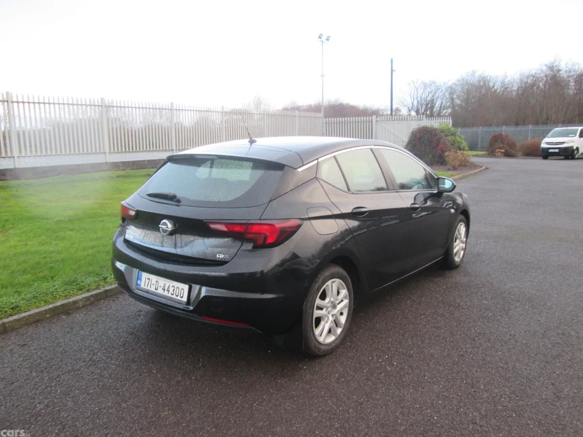 Opel Astra Hatchback, Diesel, 2017, Black