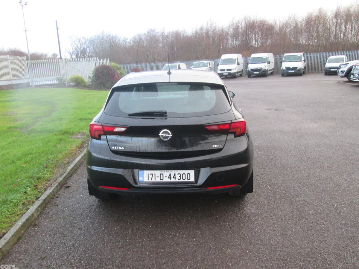 Opel Astra Hatchback, Diesel, 2017, Black