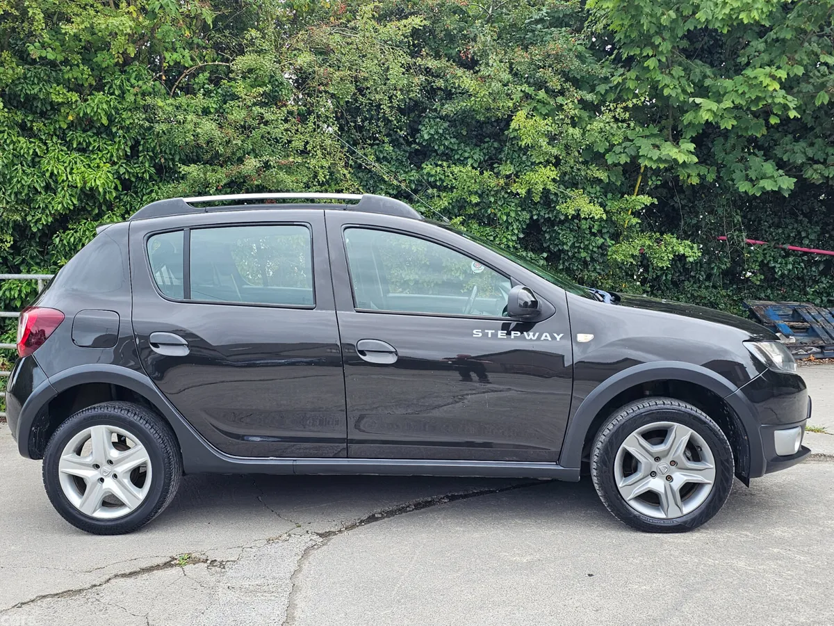 Dacia Sandero Stepway Hatchback, Diesel, 2015, Black