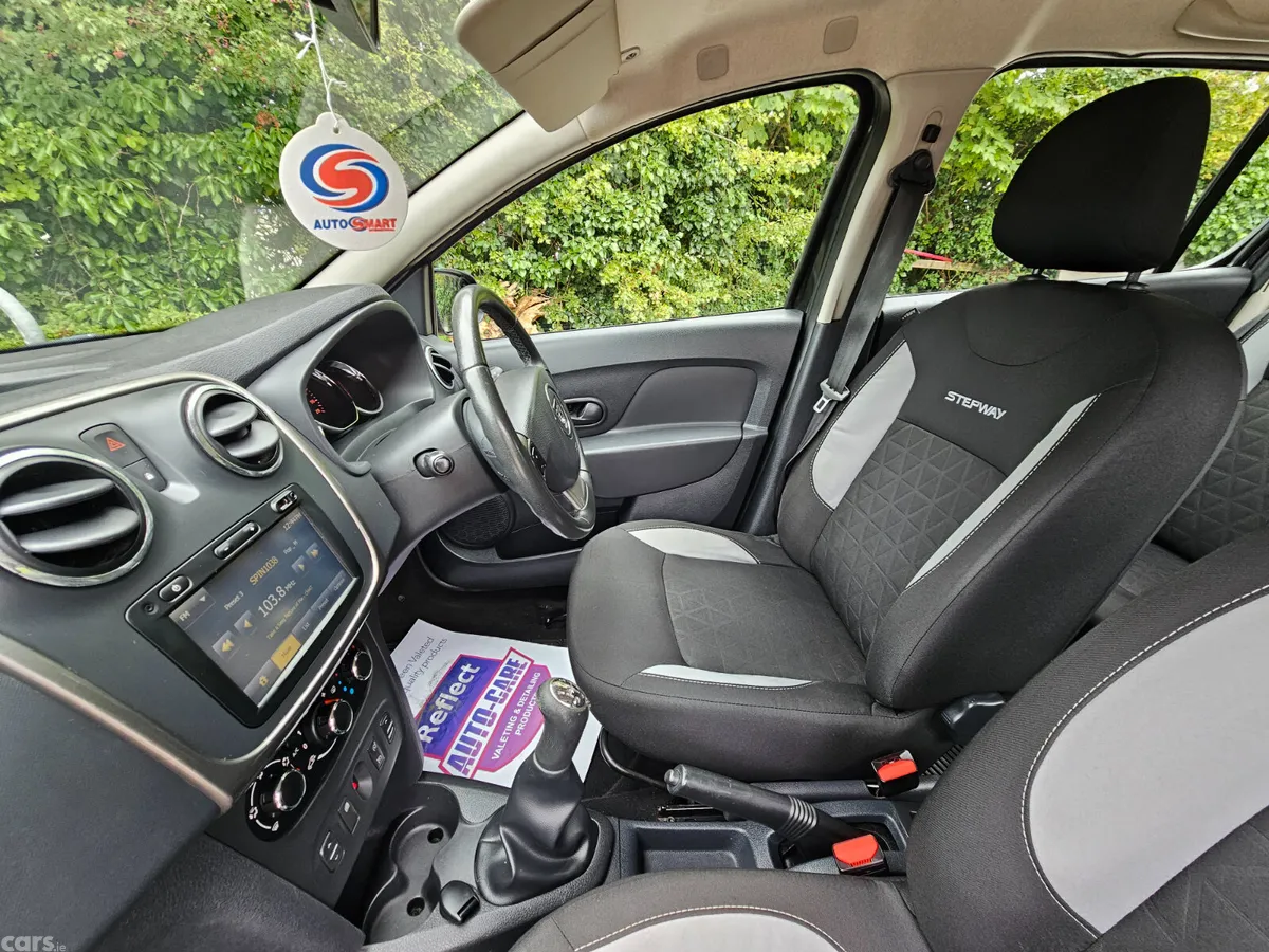Dacia Sandero Stepway Hatchback, Diesel, 2015, Black