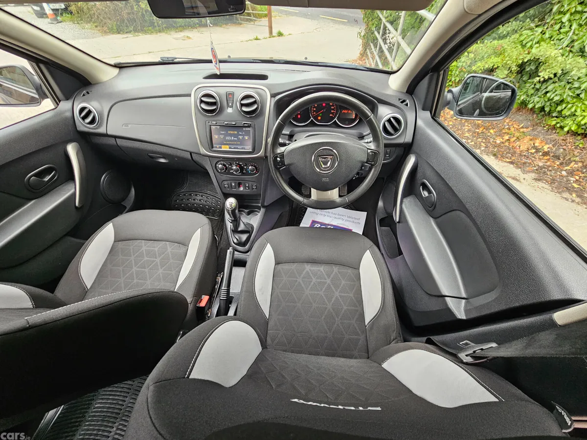 Dacia Sandero Stepway Hatchback, Diesel, 2015, Black