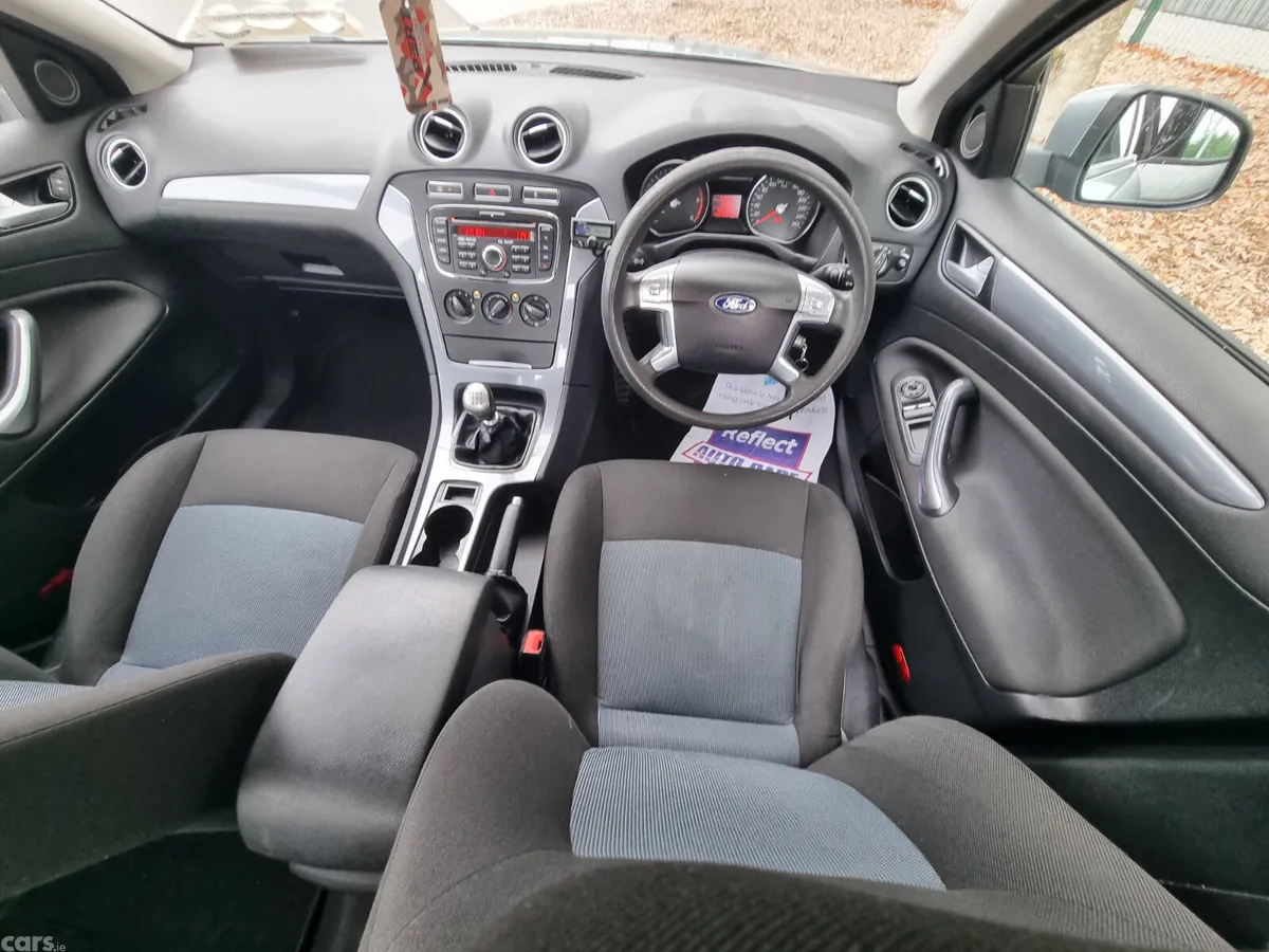 Ford Mondeo Hatchback, Diesel, 2014, Grey