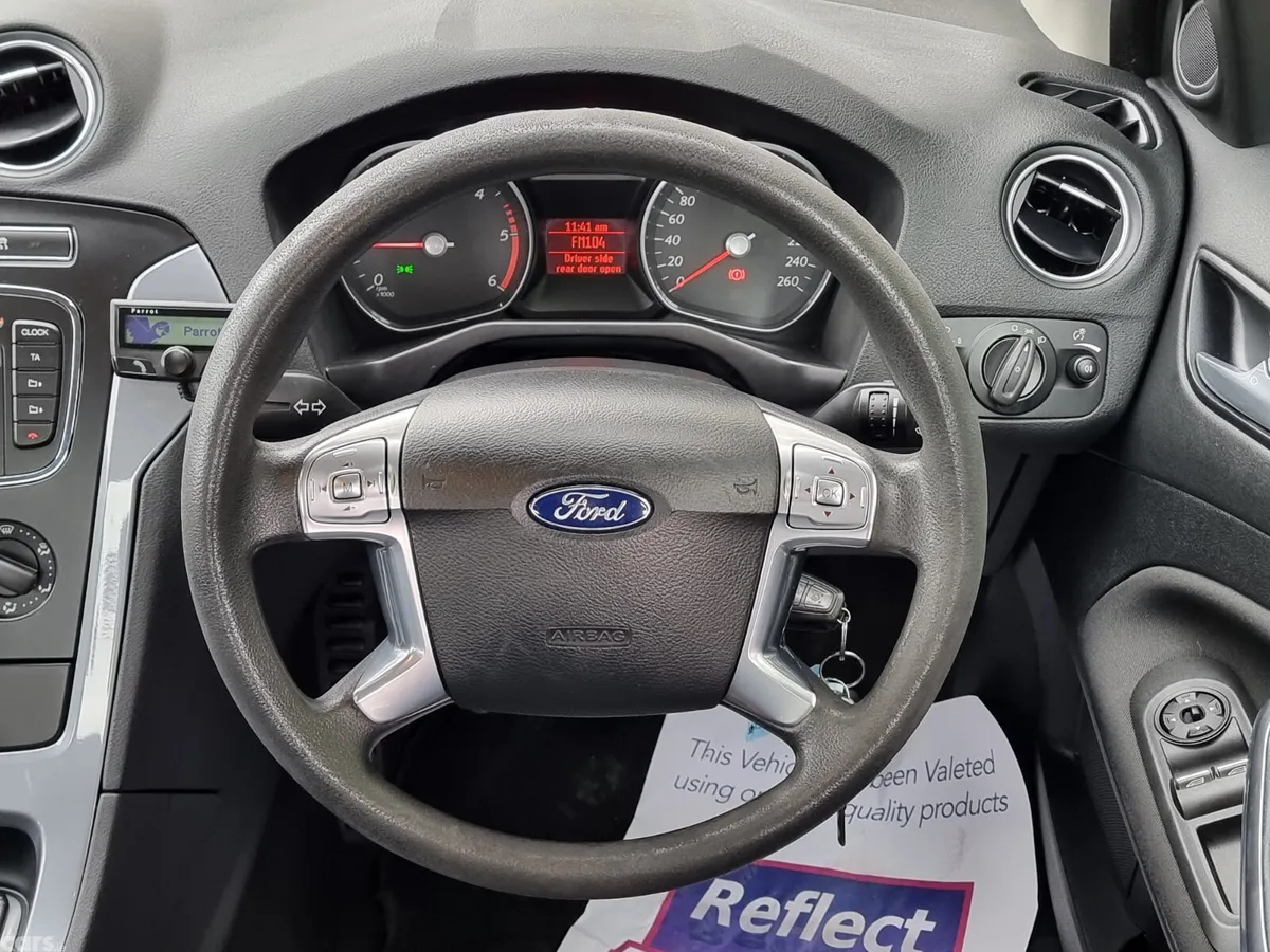 Ford Mondeo Hatchback, Diesel, 2014, Grey