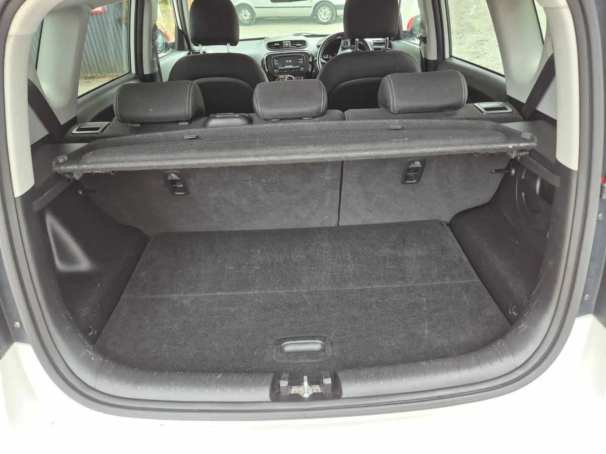 Kia Soul Hatchback, Diesel, 2017, White