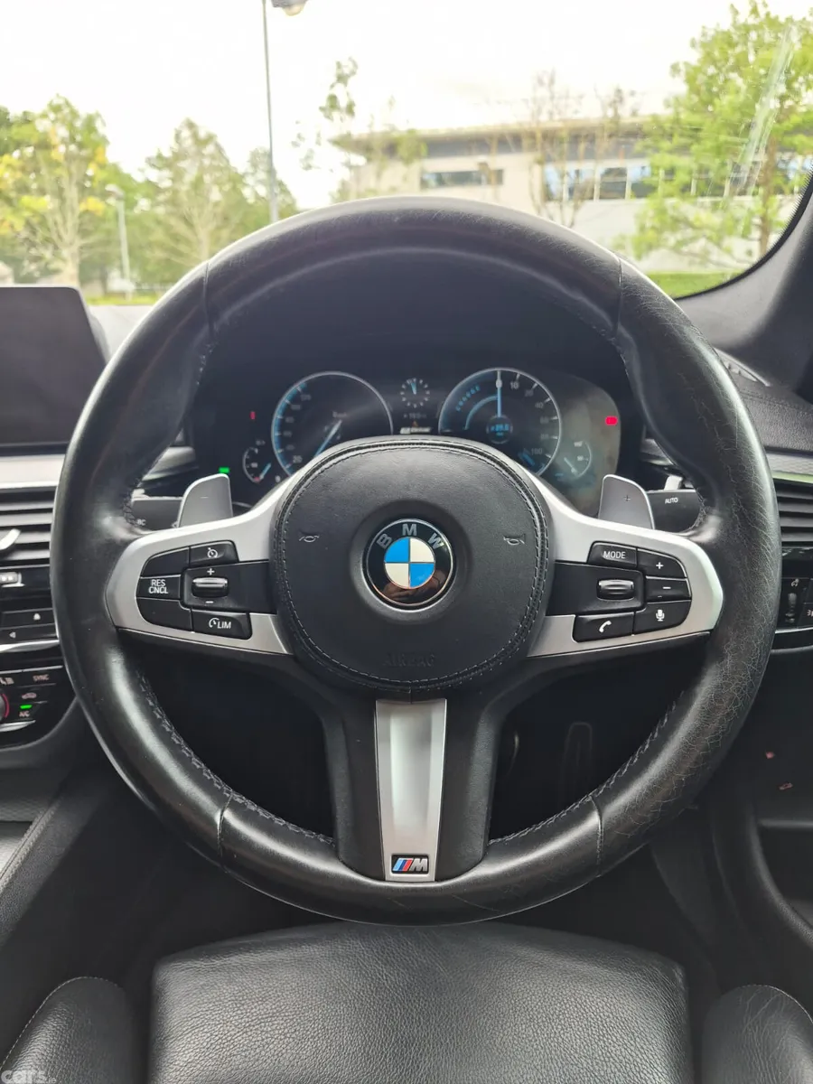 BMW 5-Series Saloon, Petrol Plug-in Hybrid, 2018, Grey